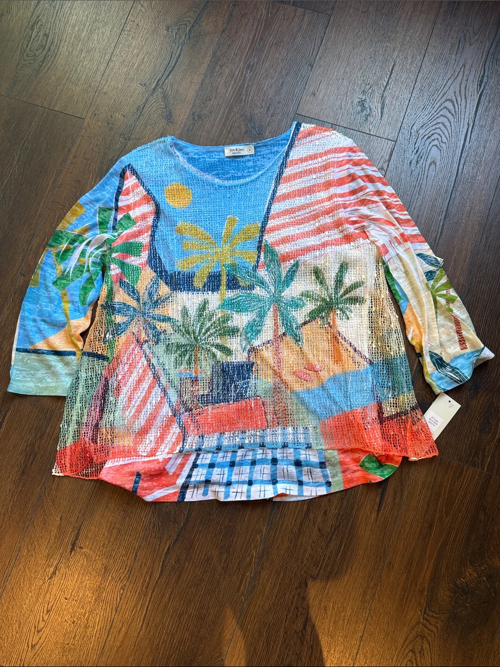 NEW JESS & JANE women's siesta palms top in multi color beach scene small